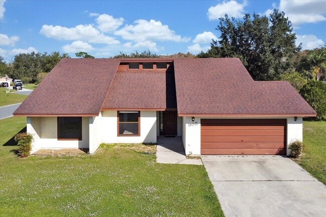 Building Photo - 905 Mendoza Ln
