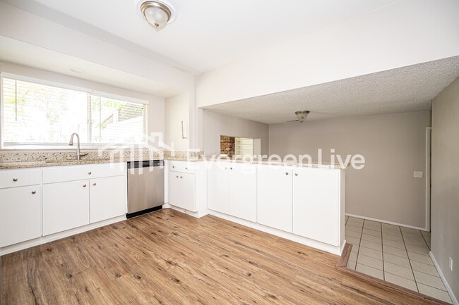 Building Photo - 7708 Palmbrook Dr