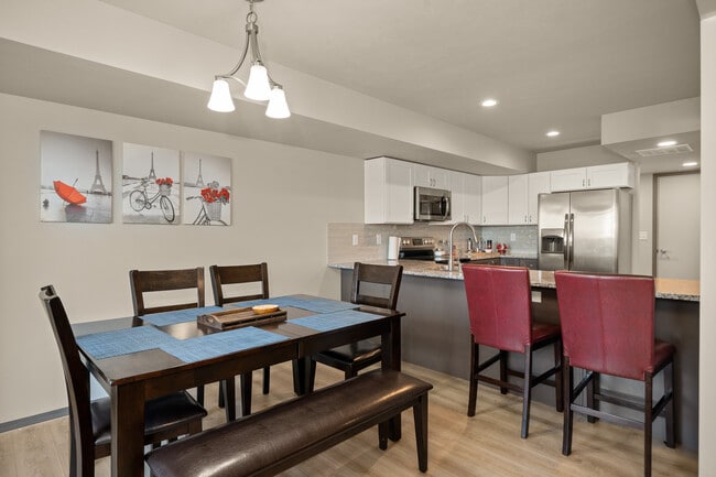 Dining area - 7227 E Pacific Way