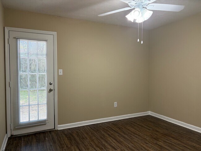 Building Photo - 501 S Blair Stone Rd