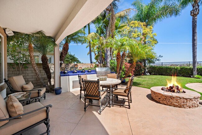 Building Photo - Spectacular Hilltop Estate with Panoramic ...