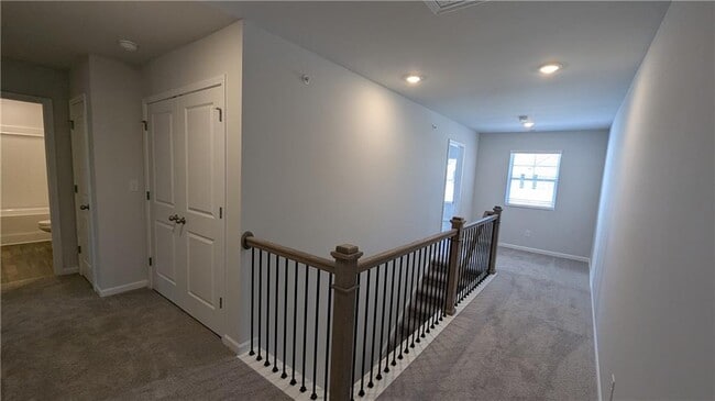 Building Photo - 427 Lanier Cir