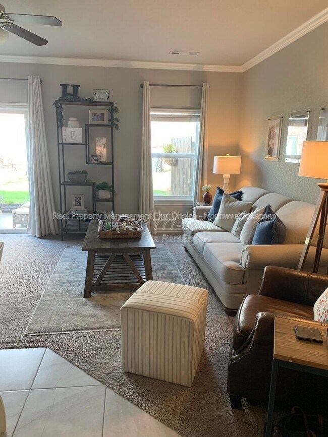 Building Photo - 2761 W Kilimanjaro Way