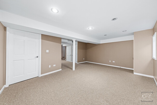 Building Photo - 176 Merriford Ln
