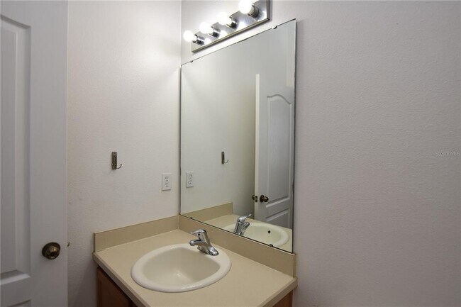 Building Photo - 10832 Savannah Wood Ct