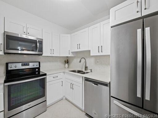 Building Photo - 3221 S Ocean Blvd