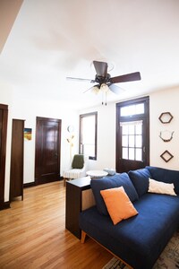 Building Photo - 5446 Rhodes Ave