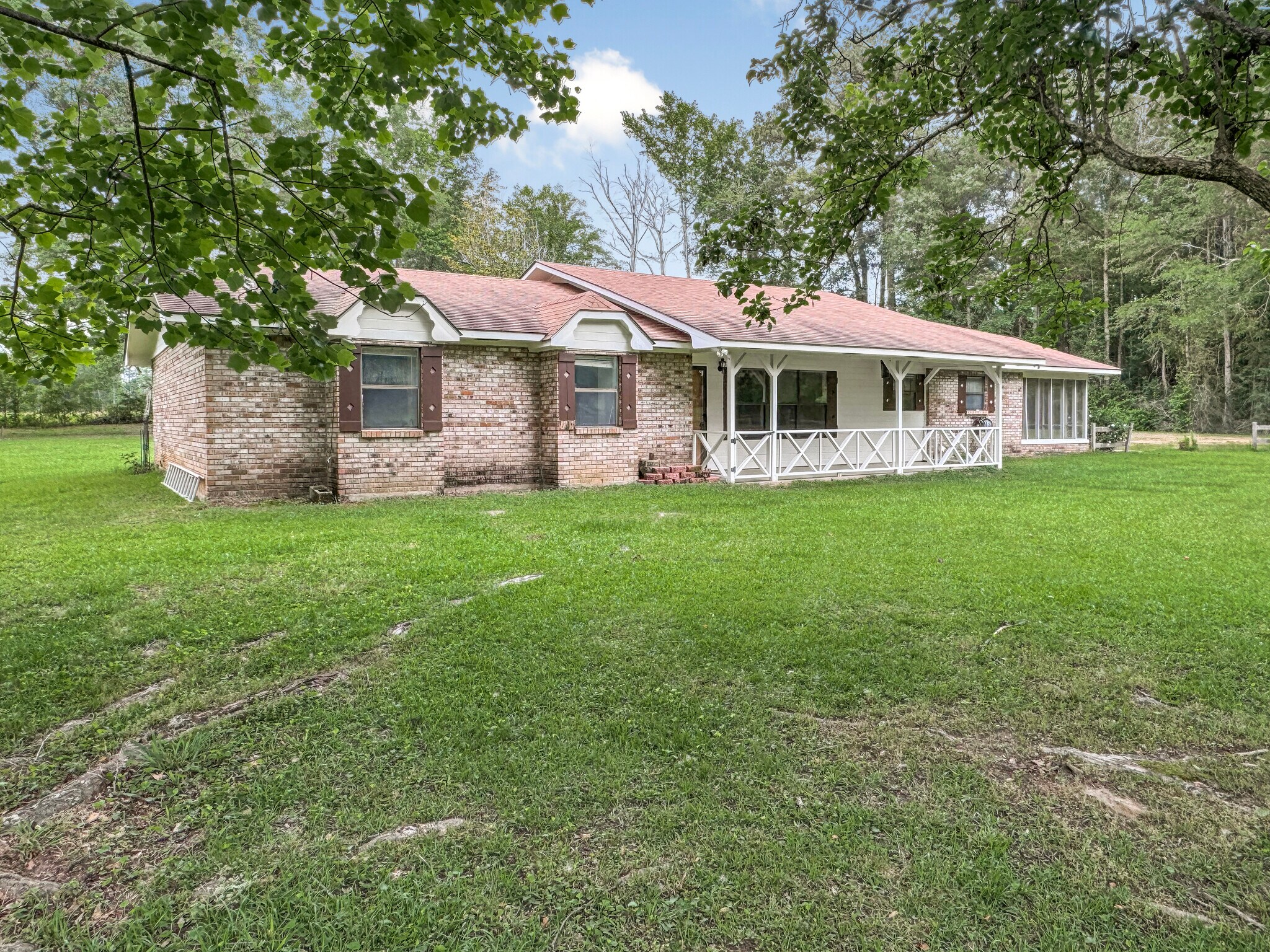 Building Photo - 1080 Pine Cone Ln