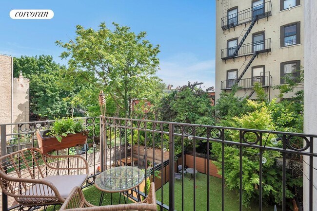 Building Photo - 314 12th St