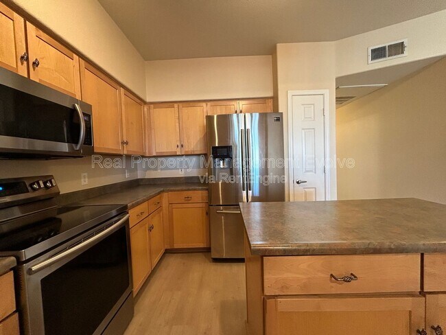 Building Photo - 425 W Rio Salado Pkwy