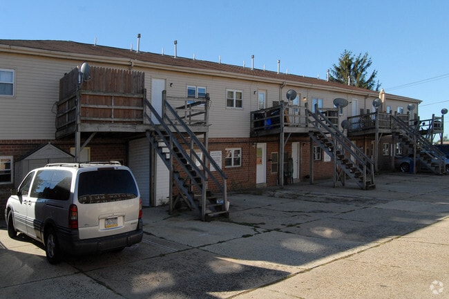 Building Photo - 6300 - 6312 Tulip St