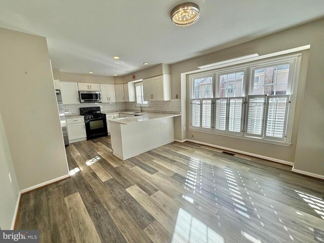 Building Photo - 7773 Shootingstar Dr