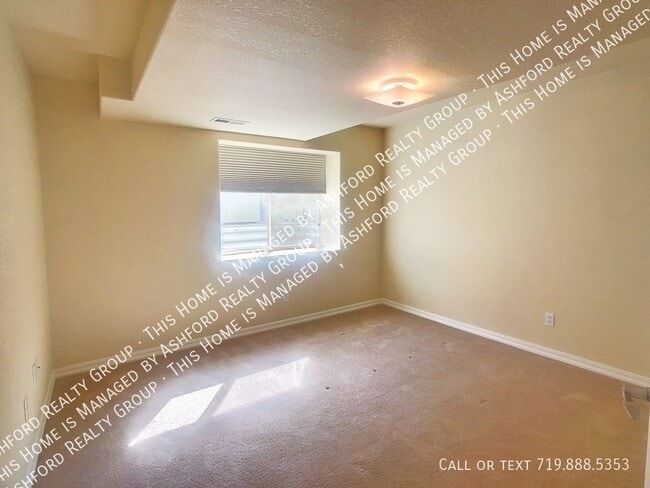 Building Photo - 9931 Red Sage Dr