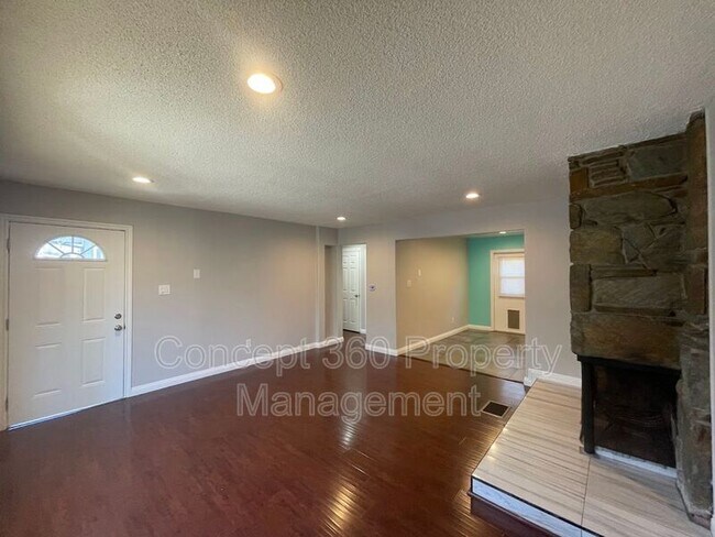 Building Photo - 4158 E Wilton St