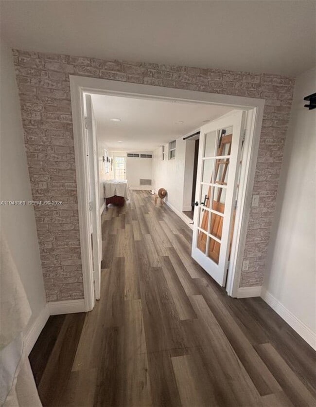 Building Photo - 8221 NW South River Dr