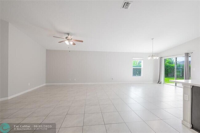 Building Photo - 1292 SW Lawndale Ave