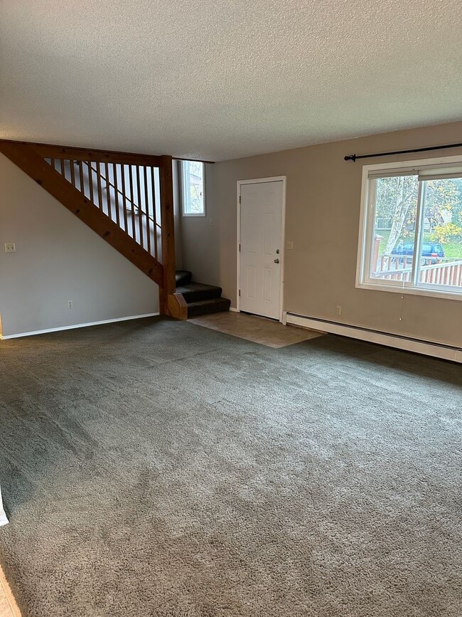 Building Photo - 4943-4945 Vance DR - SL