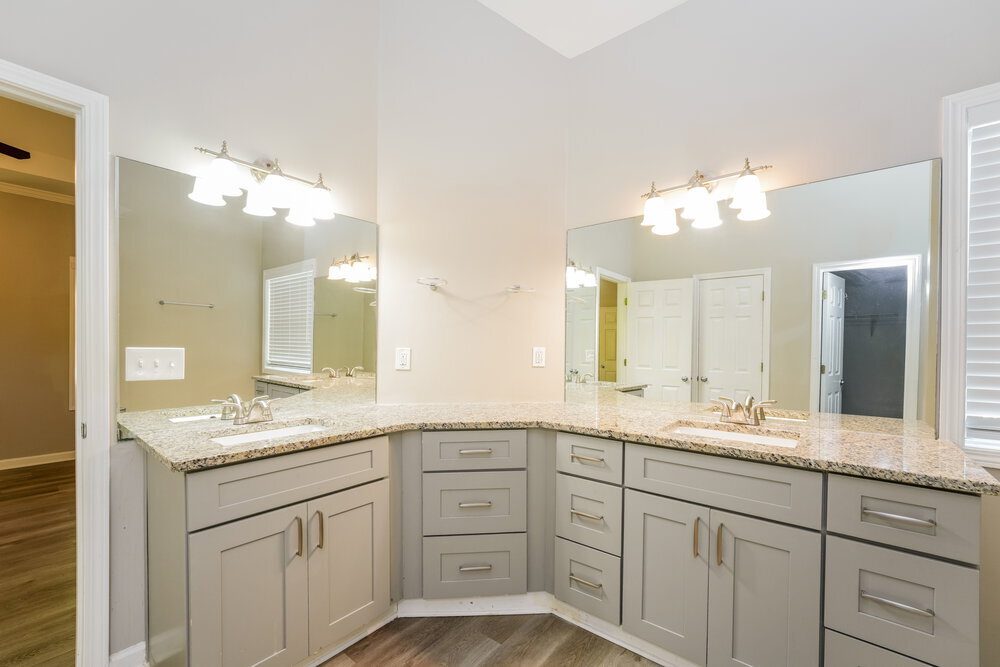 Building Photo - 65 Stephanie Ln