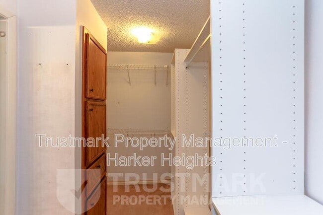 Building Photo - 1505 Spicewood Cir
