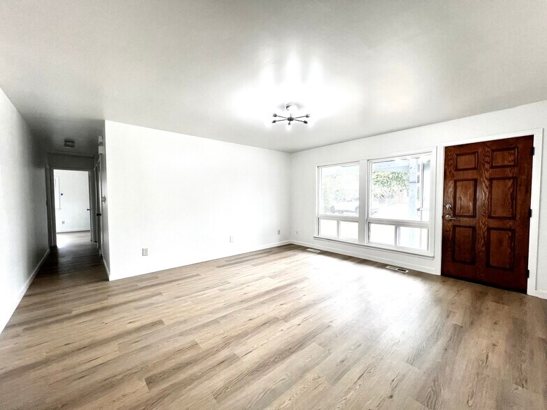 Living room - 25818 19th Ave S