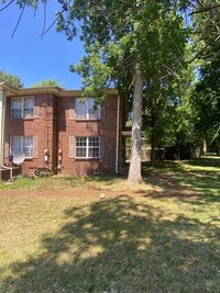 Building Photo - 807 Holder Ct