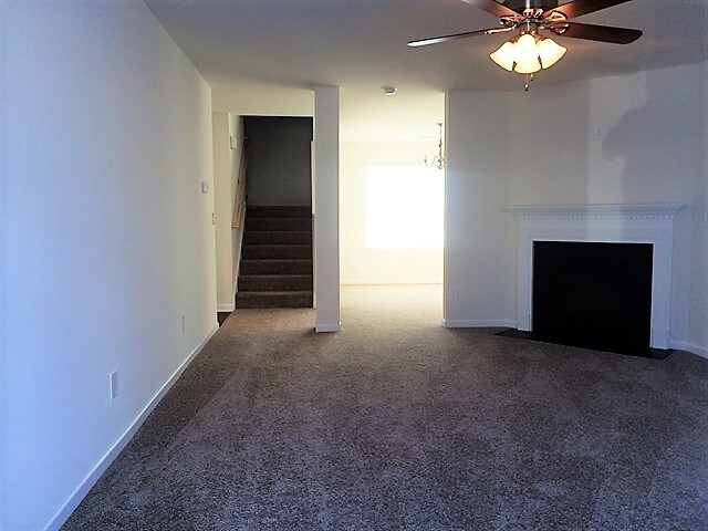 Building Photo - 4984 Mount Hope Dr