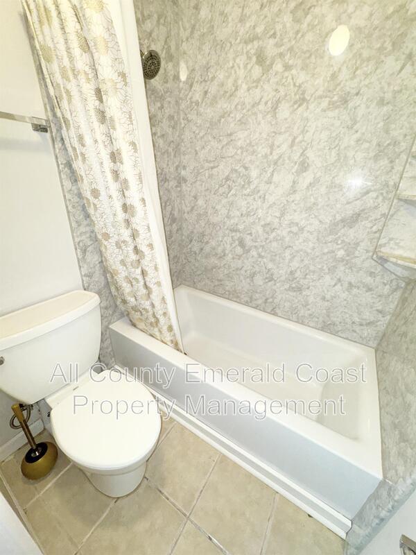 Building Photo - 114 Opp Blvd NE