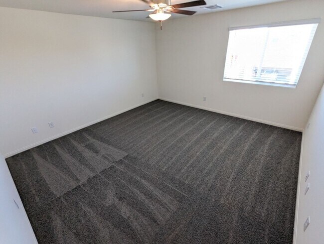 Building Photo - 10947 Cheshire Wds Ave