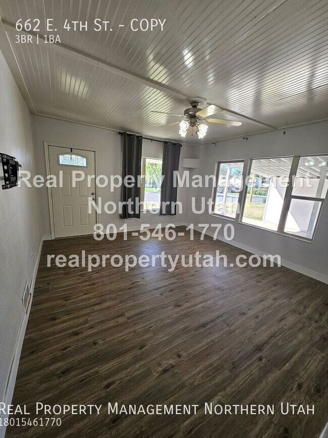 Building Photo - 662 4th St S