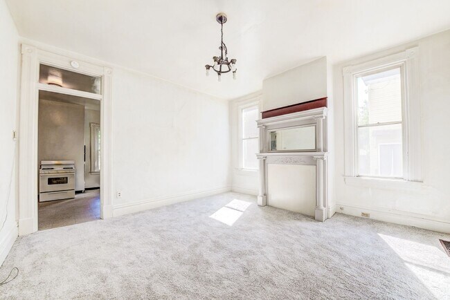 Building Photo - 744 Proctor Wy