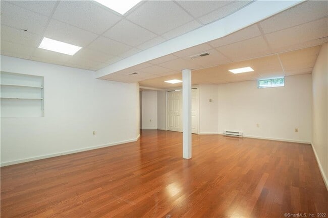 Building Photo - 47 Pepper Bush Ln