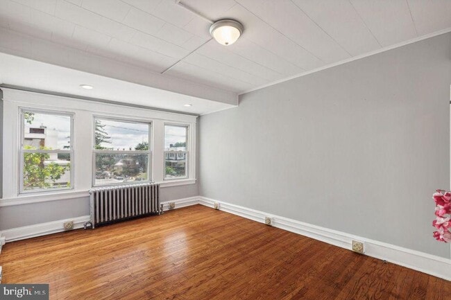 Building Photo - 1214 Van Kirk St