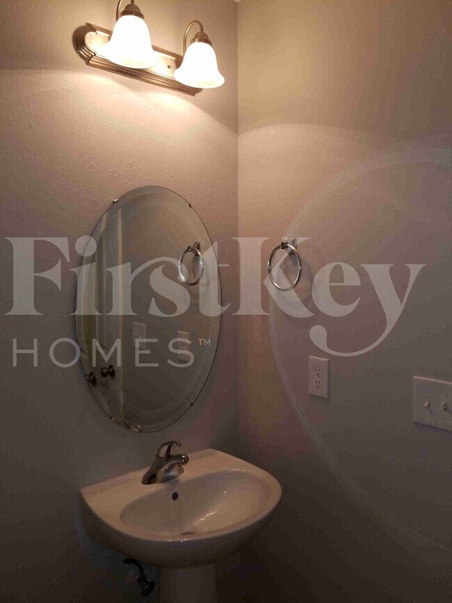 Building Photo - 1309 Waldridge Ct