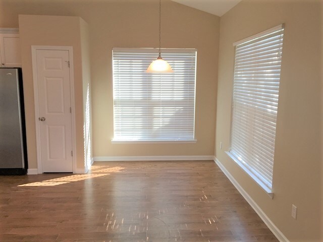 Building Photo - 1555 Bradley Blvd