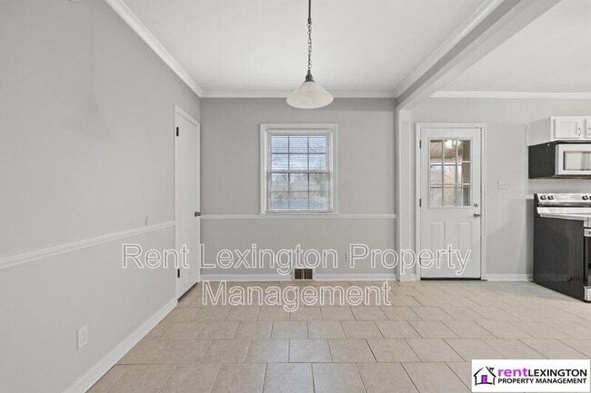 Building Photo - 1721 Albemarle Rd