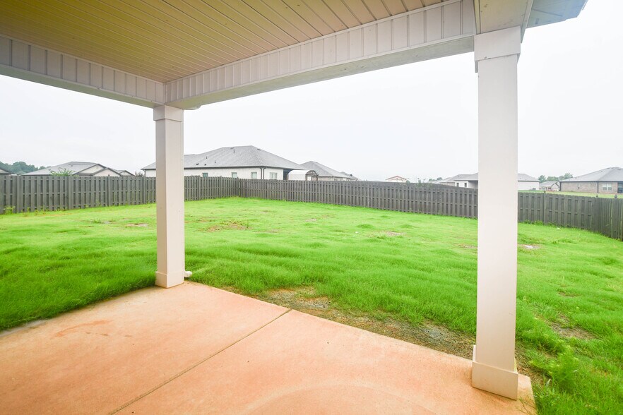 Building Photo - 102 Duskwood Dr
