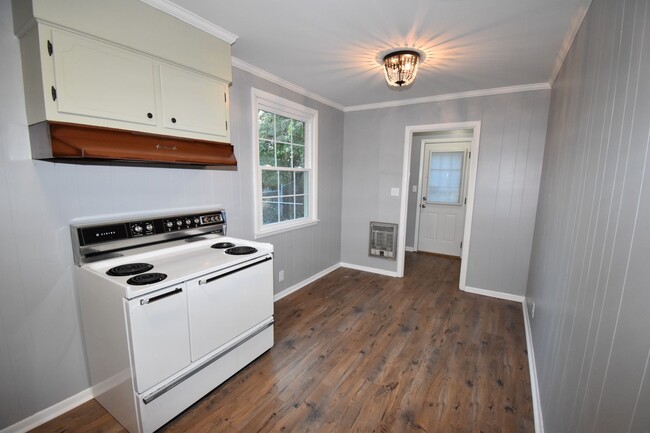 Building Photo - 3 Bedroom Home For Rent in St. Bethlehem A...