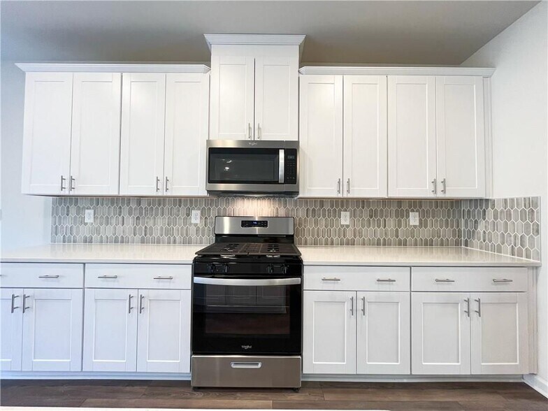 Building Photo - 6003 Hickory Crk Ct