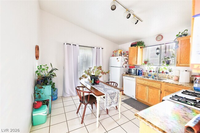 Building Photo - 8257 Cactus Root Ct