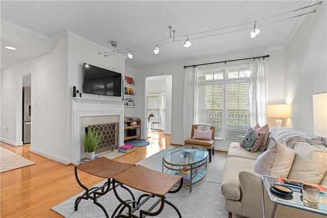 Building Photo - 50 Biscayne Dr NW