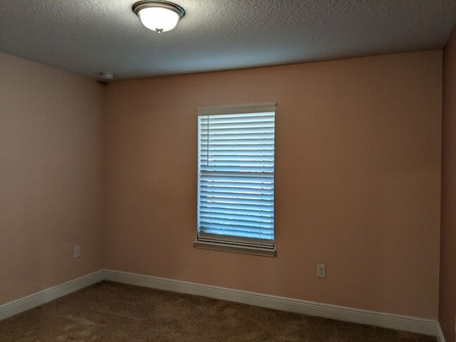Building Photo - Craftsman-Style 4-Bedroom Home - Winners Gait