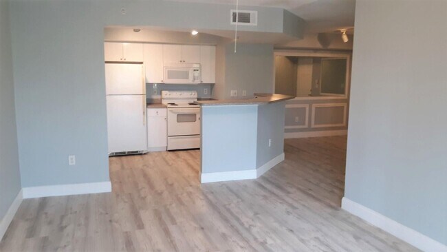 Building Photo - 3818 NW Adriatic Ln