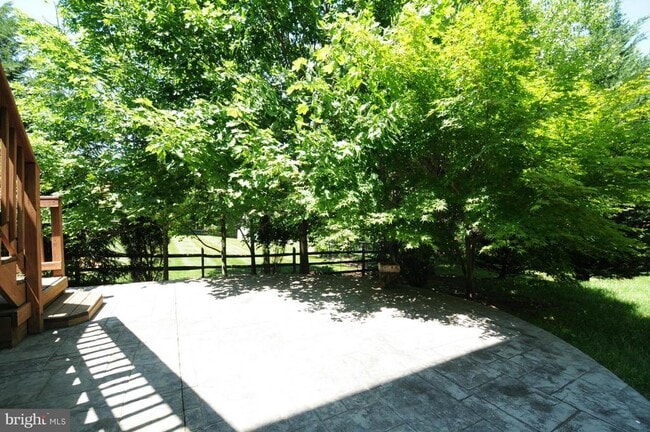 Building Photo - 43156 Malloch Pl