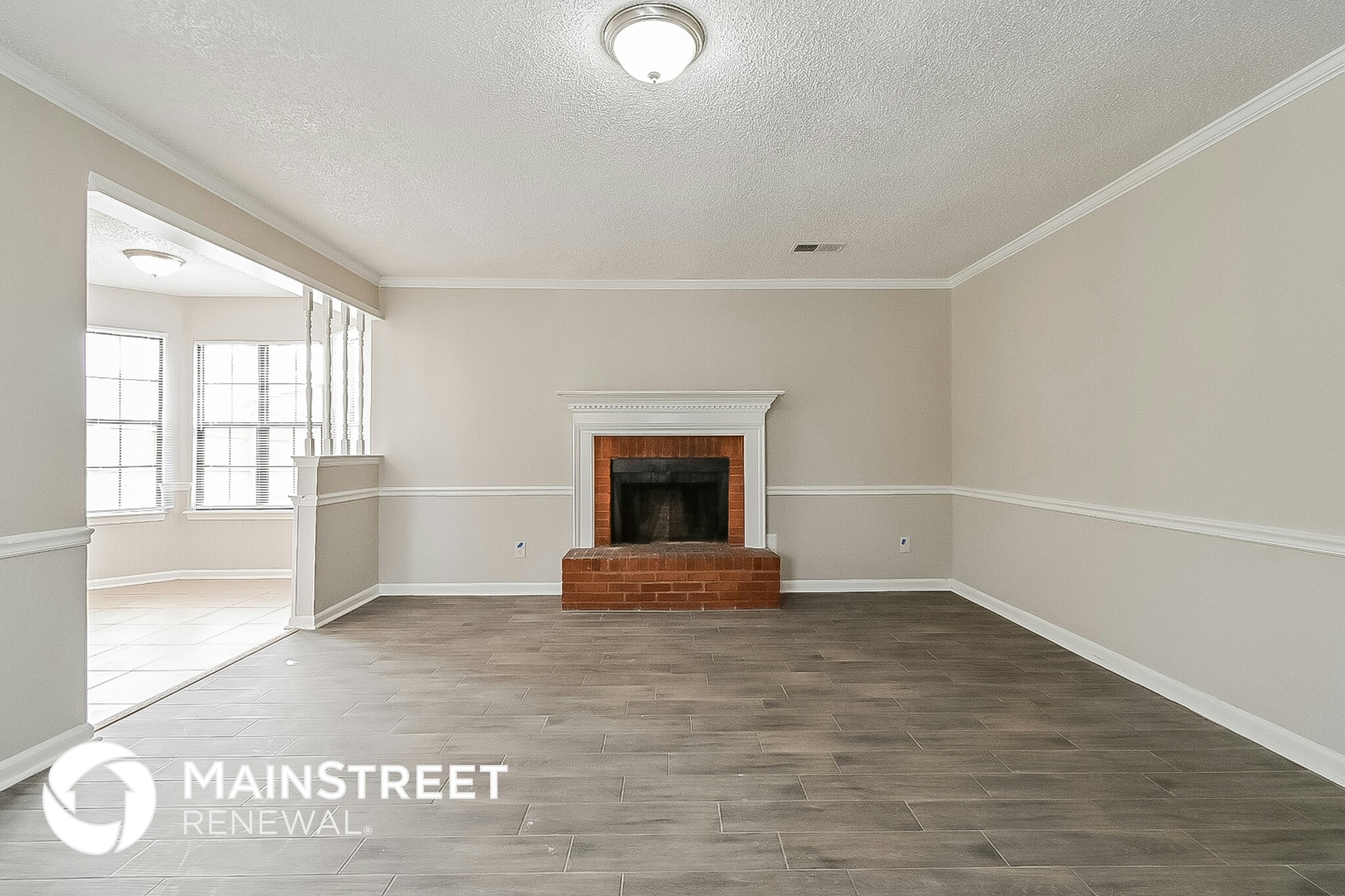 Building Photo - 6045 Valleydale Dr