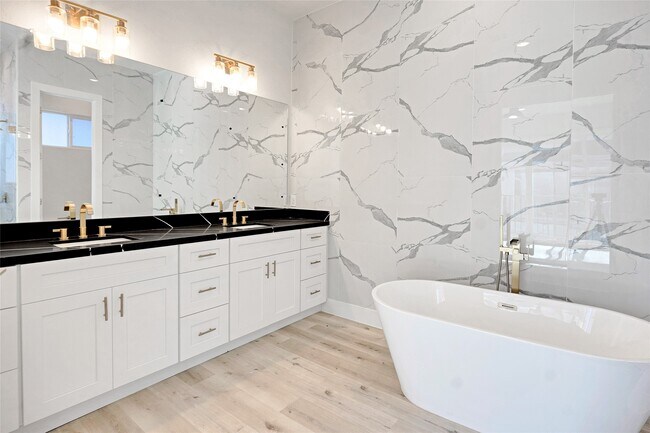 Building Photo - 5908 St Augustine St