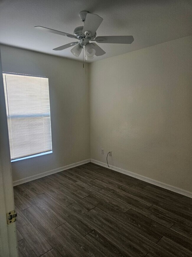 Building Photo - 7450 Blutter Rd