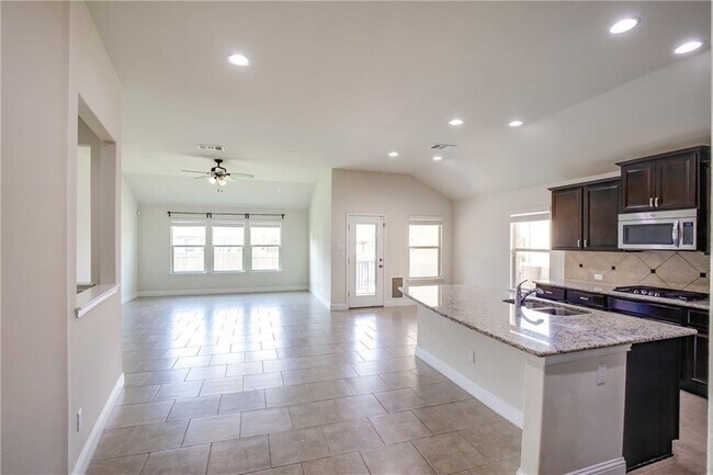 Building Photo - 3409 De Torres Cir