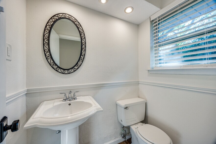 Guest Bathroom - 7842 El Pensador Dr