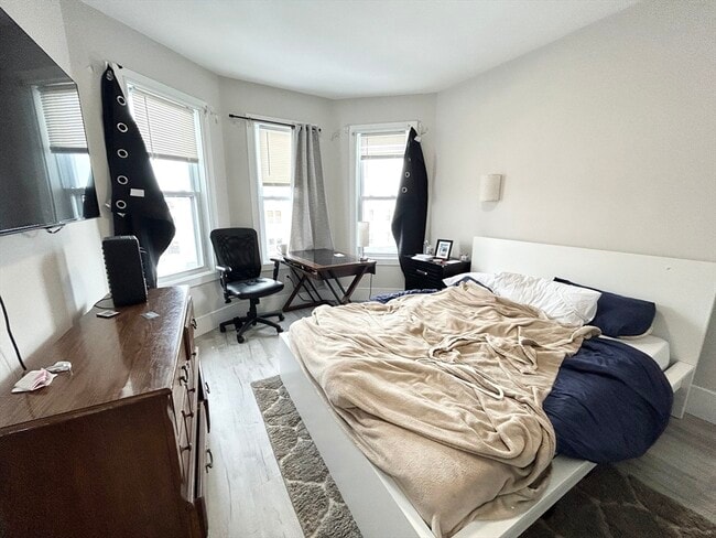 Building Photo - 23 Mt Vernon St