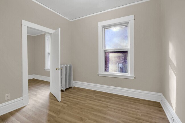 Building Photo - 2401 Harriet Ave